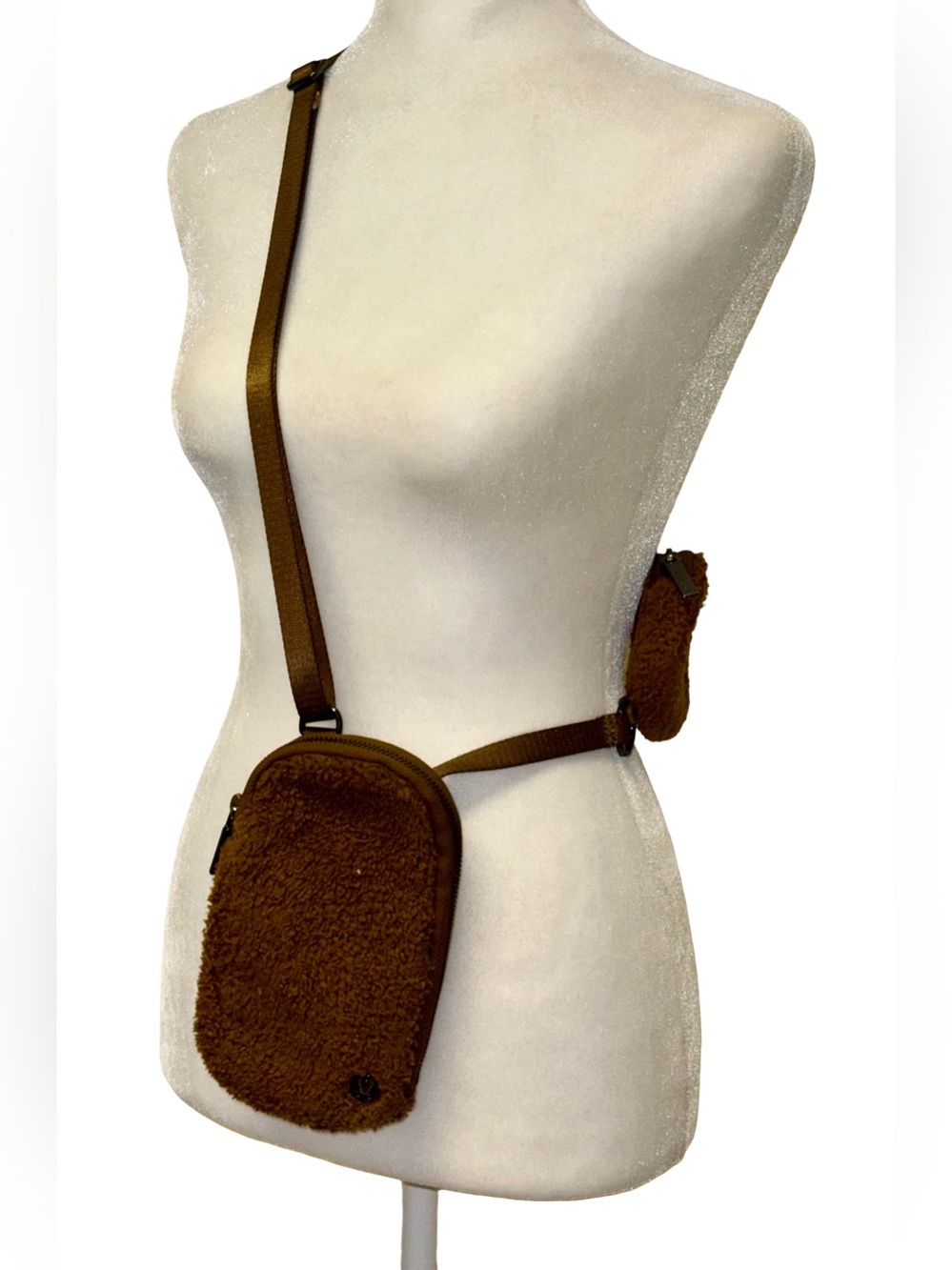 LULULEMON MODULAR CROSSBODY FLEECE BAG IN BURNT CARAMEL